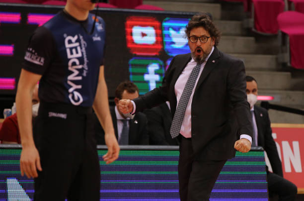 年稳定的 年稳定的