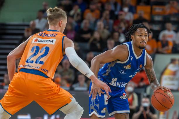 在不久前的 在不久前的