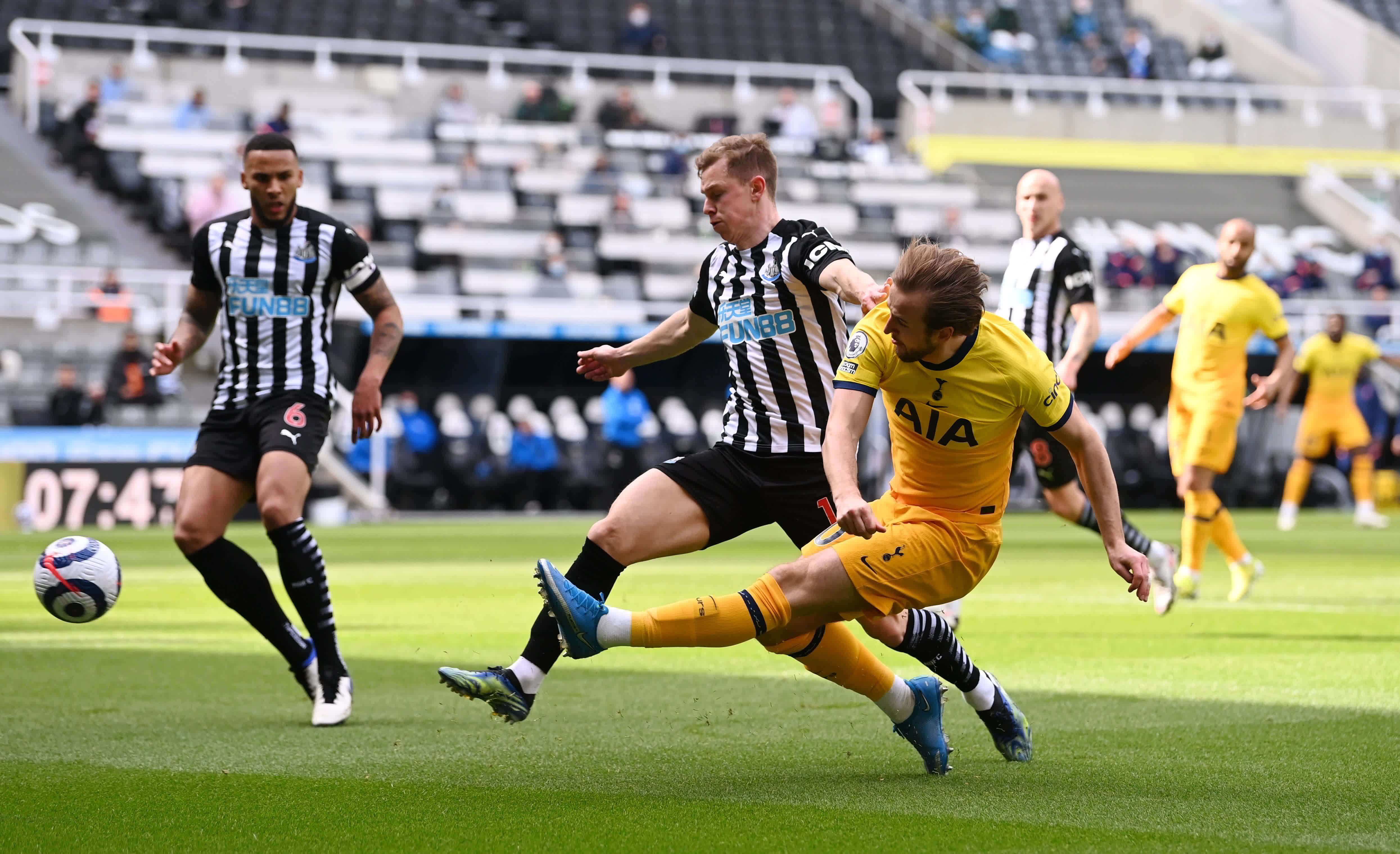 牌中场选手 牌中场选手